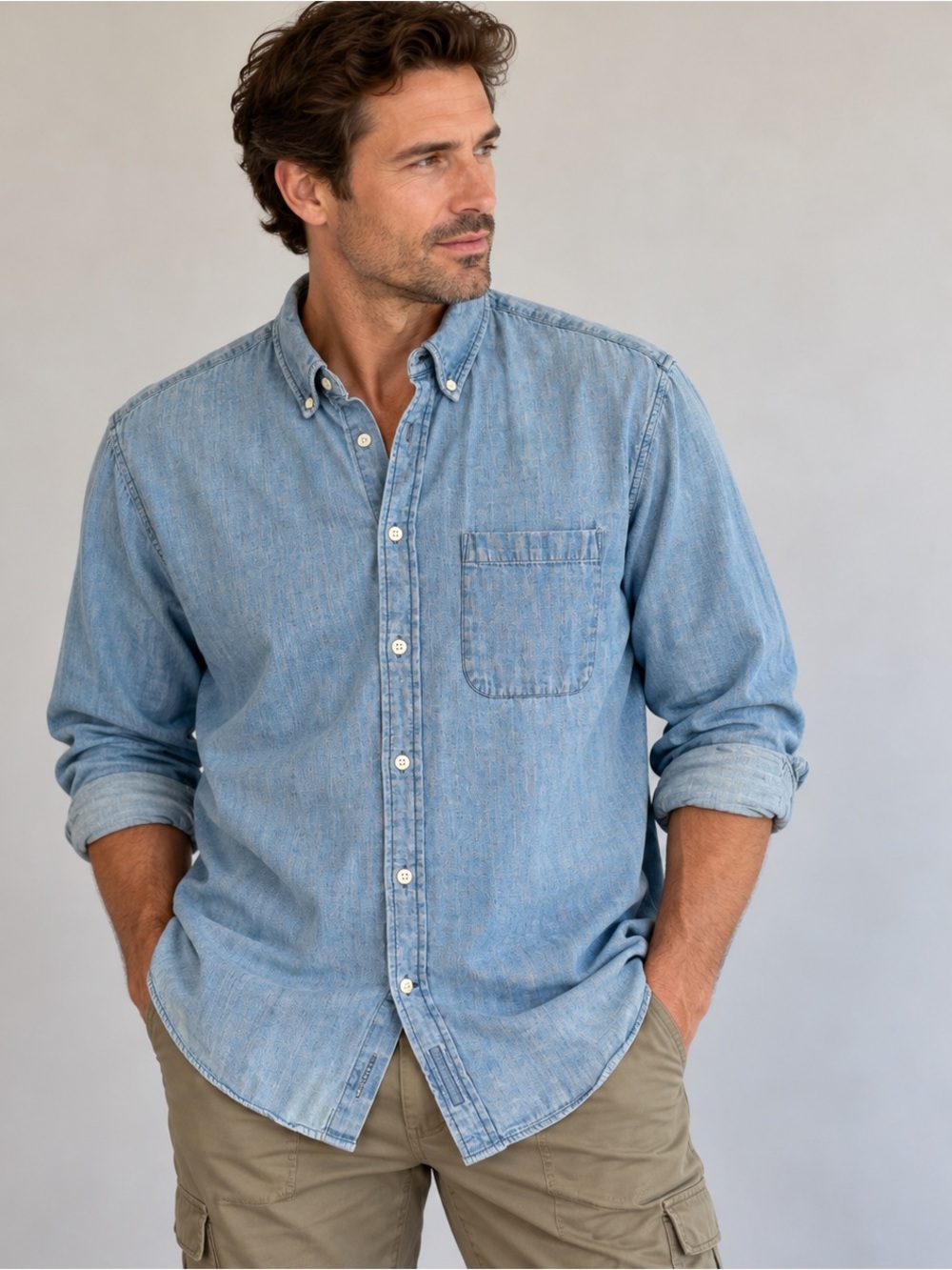 Club Monaco Mens XL Chambray Button Down Shirt Light Blue 100% Cotton